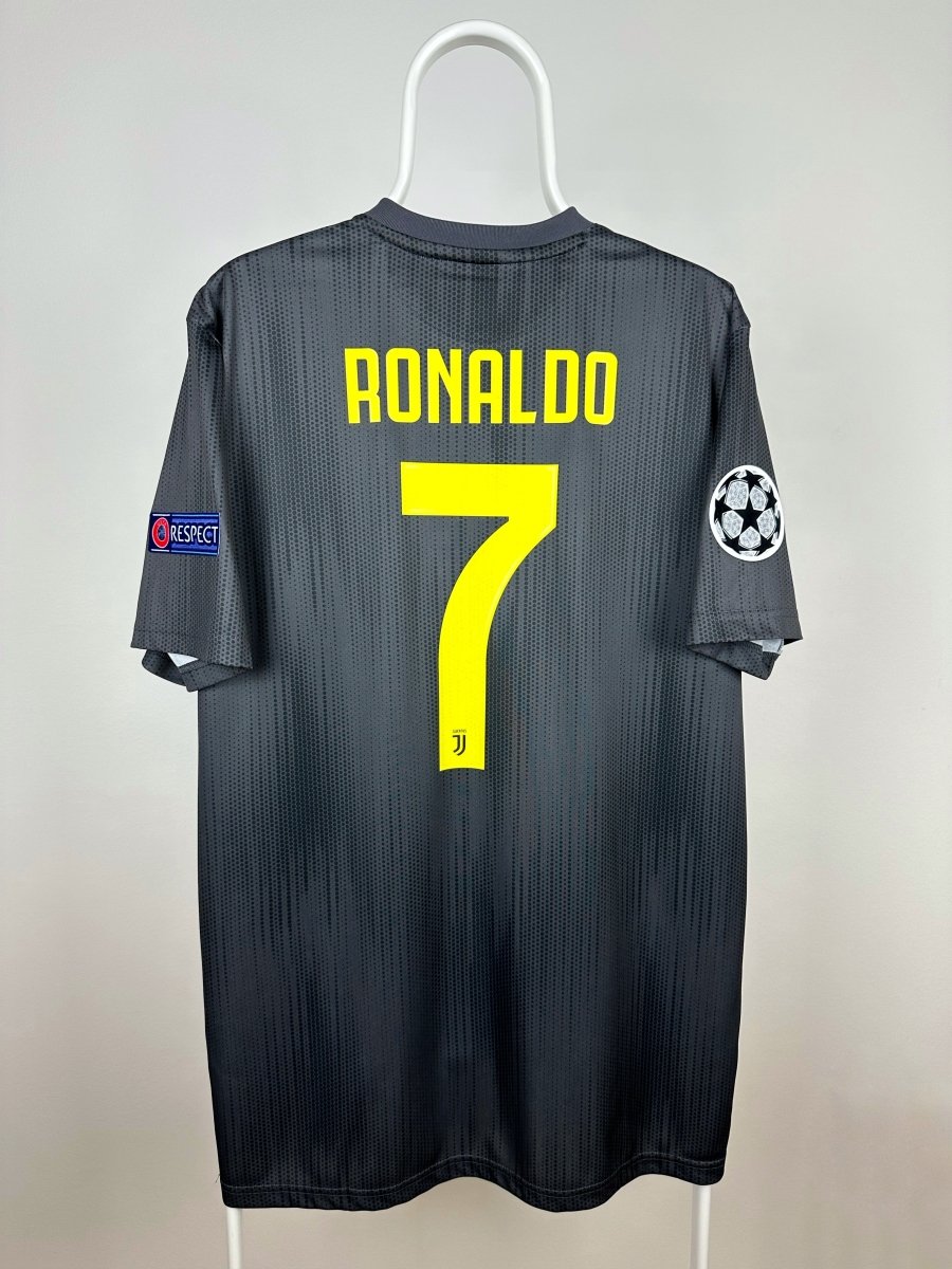 Cristiano Ronaldo - Juventus 2018/19 udebane trøje XL 🇵🇹 Fodboldshoppen_dk 1