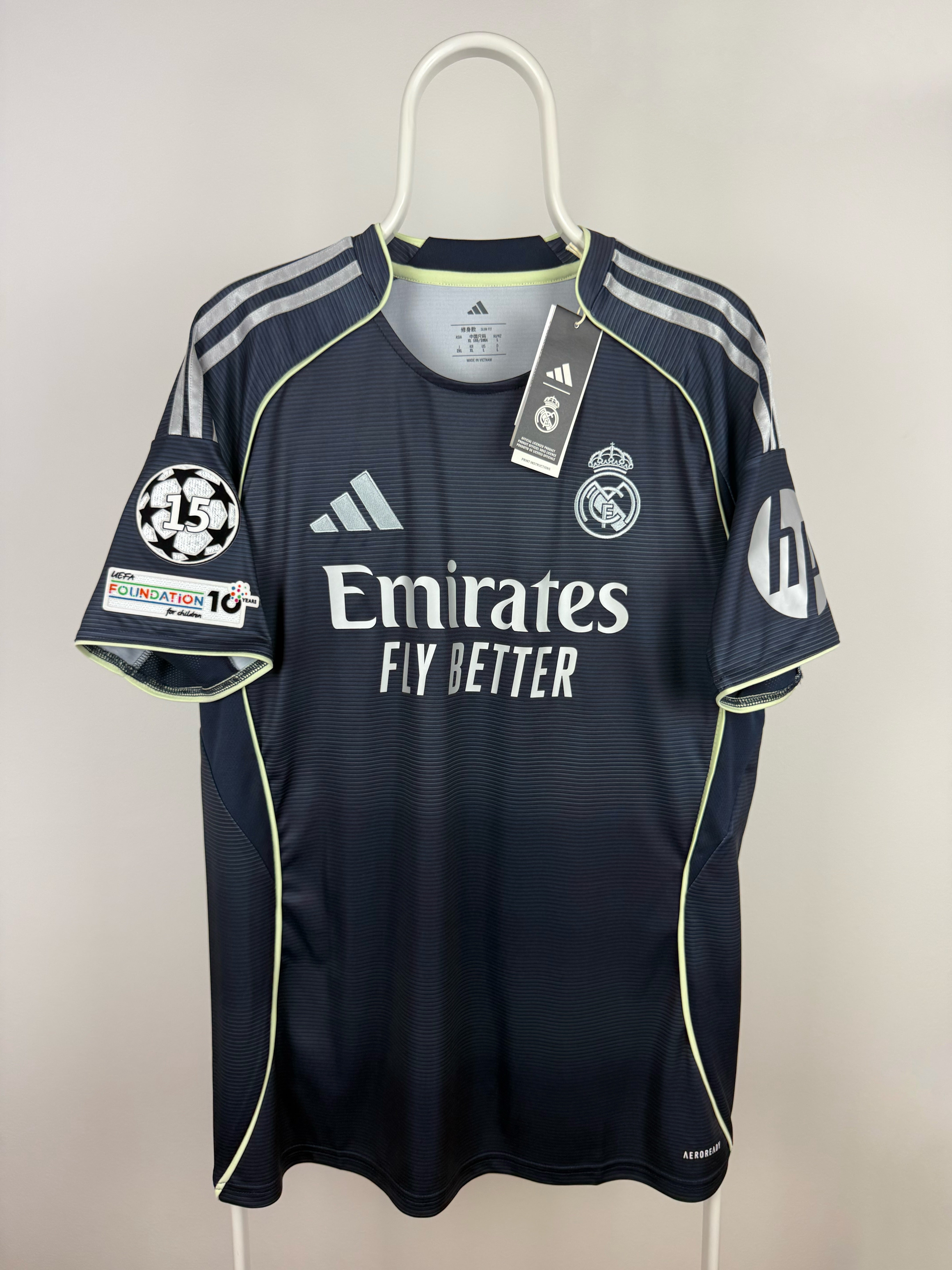 Federico Valverde - Real Madrid 2025/26 udebane trøje L 🇺🇾