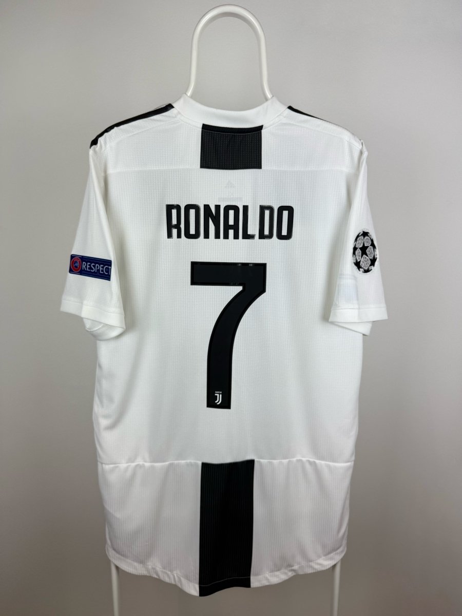 Cristiano Ronaldo - Juventus 2018/19 hjemmebane trøje XL AUTHENTIC 🇵🇹 Fodboldshoppen_dk 1