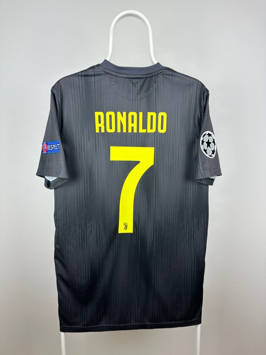 Cristiano Ronaldo - Juventus 2018/19 udebane trøje L 🇵🇹 Fodboldshoppen_dk 1