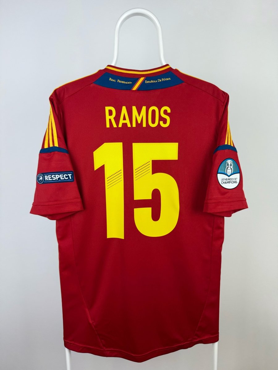Sergio Ramos - Spanien 2012 hjemmebane trøje M 🇪🇸 Fodboldshoppen_dk 1