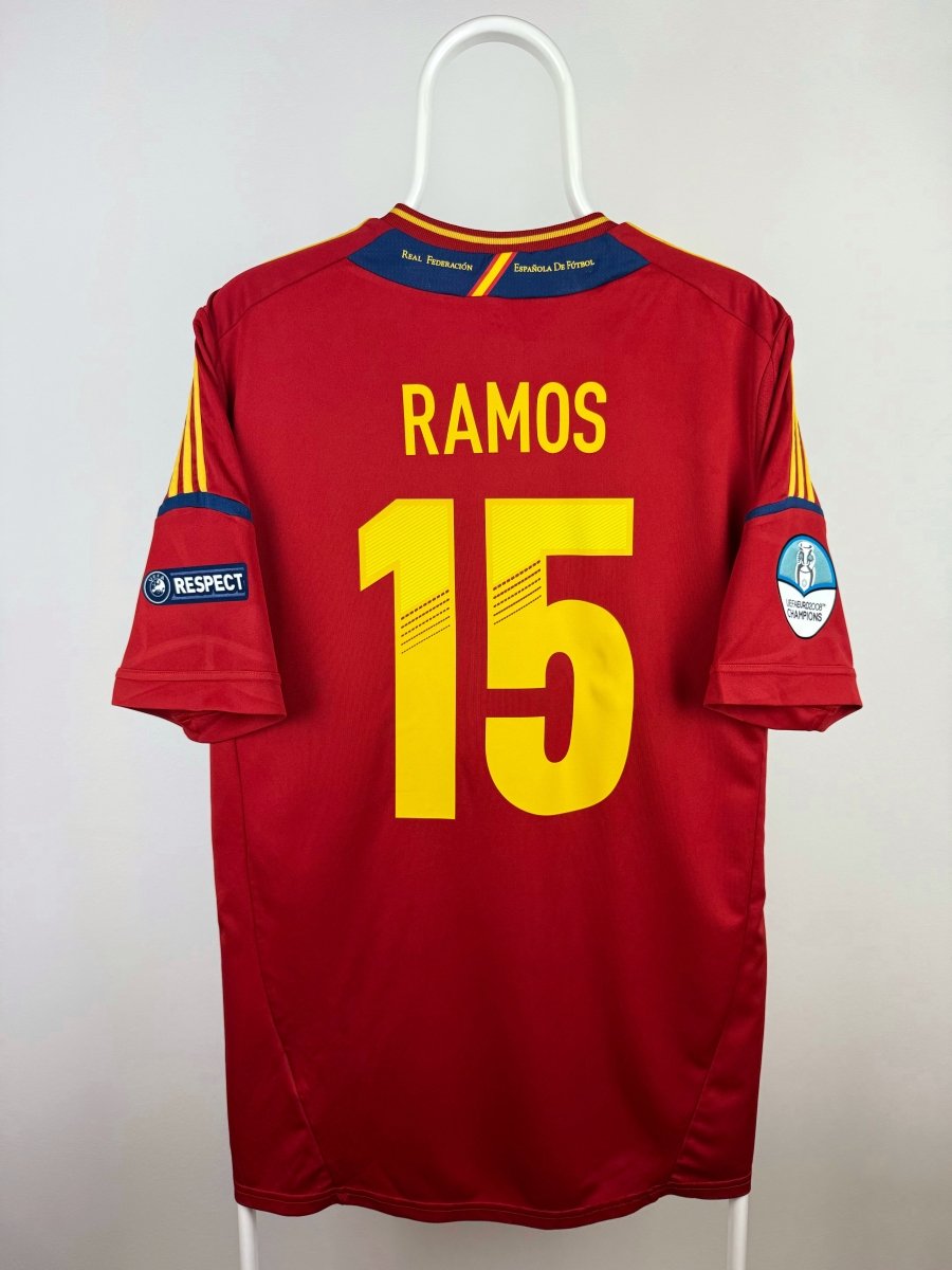 Sergio Ramos - Spanien 2012 hjemmebane trøje XL 🇪🇸 Fodboldshoppen_dk 1