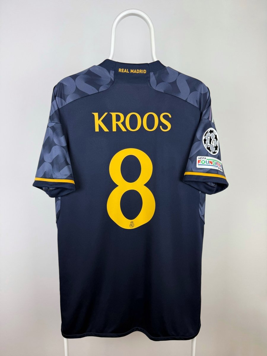 Toni Kroos - Real Madrid 2023/24 udebane trøje L 🇩🇪 Fodboldshoppen_dk 1